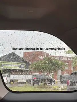 #terlanjurmencinta #tiaraandini #lyrics #galau #fyp #xybca #hujan 