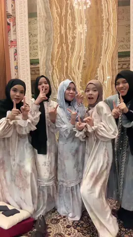 Selamat berbuka puasa ☝🏼☝🏼✨✨@Sohwa Halilintar @SajidahHalilintar @iyyah @Fatim #salehahalilintar 