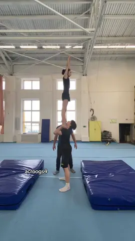 машины #acroog #акробатикавреках #acrobaticgymnastics #спортивнаяакробатика #sportacrobatics #вольтиж #глобальныерекомендации #смешаннаяпара #acrogym #acro #acrobatic #viral #хочуврек #aes1ife #acro #acrobatic 