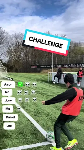 Challenge mit unserer U13 ☠️🏴‍☠️ #fcstpauli #fcsp #challenge #fußball #fy 