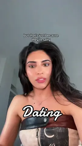 Drop the dead weight and go get urs #carolynsilva #silvacarolyn #philosophy #mindset #advice #dating #relationships #breakup #boyfriend #girlfriend 