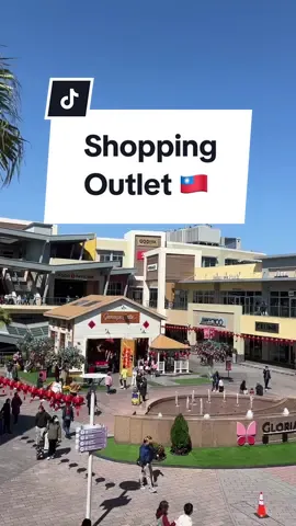 Anyone in need of a retail therapy? 🙋🏻‍♀️ Gloria Outlet 📌How to get here 🚆Airport Taoyuan MRT (included in TPASS) - 1 hour 🚄 THSR for 160NT - 15 minutes About X-Park Aquarium🐟 ⏰ 10 AM–8 PM || Open Everyday 🎫 Get your ticket on the spot or with Klook. 💰 NT $550/ person Save for later! 📌 #taiwan #exploretaiwan #traveltaiwan #taipeishopping #taiwantrip 