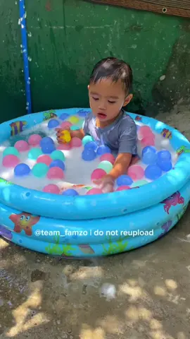 Inflatable Pool For Baby Cartoon Kids Swimming Pool Circle Outdoor Portable Swimming Pool For Kids ●Product: Swimming pool ●Material: PVC ●Pool shape: round ●Appropriate age: 3-5 years ●Size:90*25cm ●Product: Swimming Pool ●Material: PVC ●Pool shape: round ●Appropriate age: 3-5 years How to play: -Guide your baby/kids to showering, swimming or playing inside this swimming pool -Firstly, use the electric pump (not include) to inflate the swimming pool by using the multi valve given. -User can adjust the height of the swimming pool when inflate according to their children height. -After user finish playing or swimming with their children, simply open the outfall hole built below the swimming pool to easily send the water out of the swimming pool. -Recommended for baby/kids, suitable for 5-7 people use. Adult supervision is need. #inflatable #swimmingpool #swimmingpoolindoor #inflatableswimmingpool #babyswimmingpool #kidsswimmingpool #babiesoftiktok #kidsoftiktok #fyp #fypシ゚viral #ttsbudolfinds #wowsulitdeals #ttshighcommission #ttsallstarprogram #tiktokmomgoals #paydaysale #fridayfriyay #mysweldobudol #tiktokshopbudol #sellerxcreatorconnection #tiktokshopsvchallenge  #tiktokshopfunpayday #tiktokshop22doubleupdeals #Hometokshop #HomeBudolFest #MySweldoBudol  #TikTokShopFUNPayday #techbudolfest #techsaya