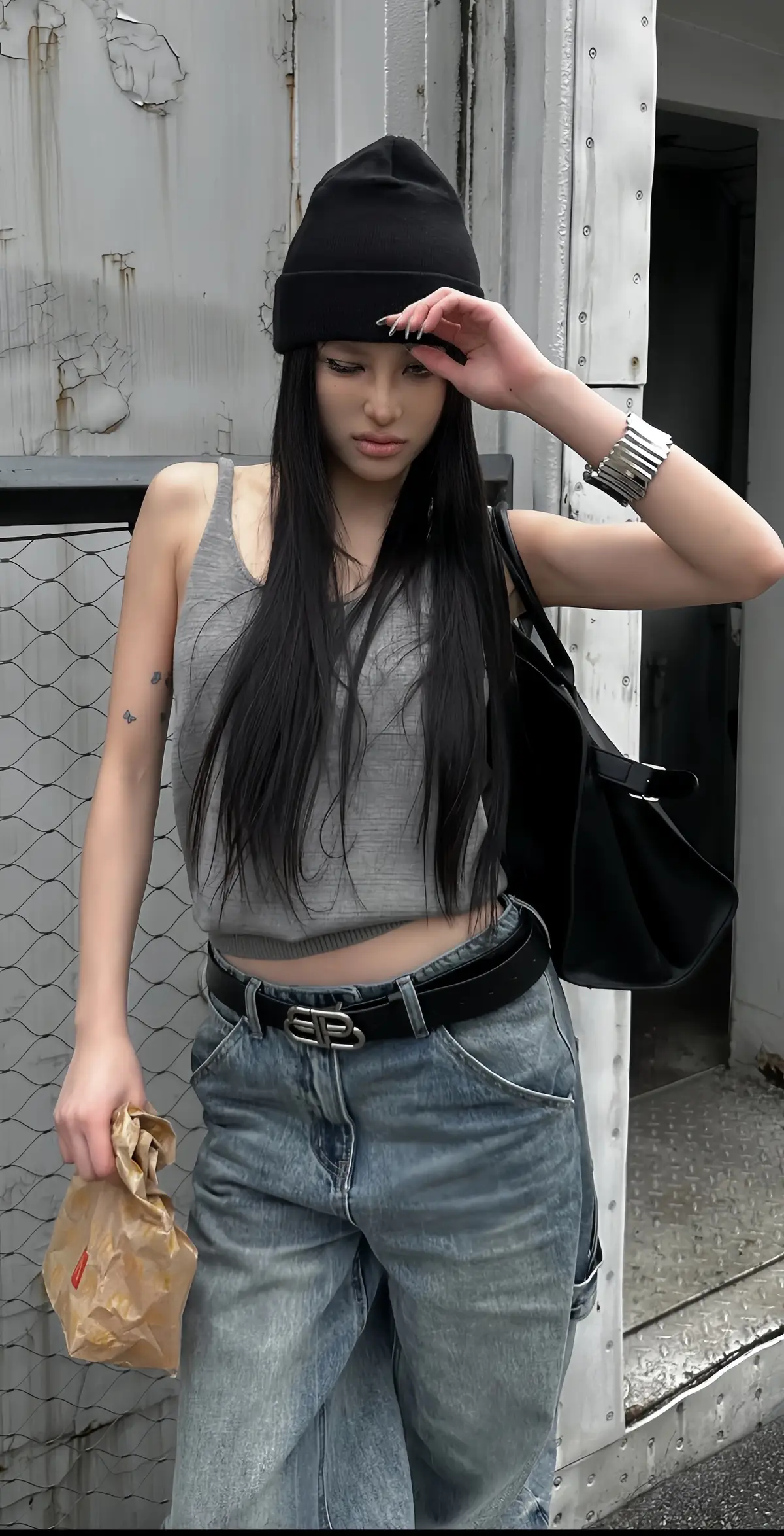 #thoitrangnu #OOTD #ootddouyin #viral #phoidonu #xyzbca #foryou #y2k #phongcach #phoidochat #ngau #xuhuong 