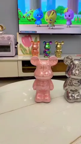 Gấu bearbrick galaxy 28cm #giadungtienich #tiktokshop #muataitiktokshop #xuhuong #thịnhhành 