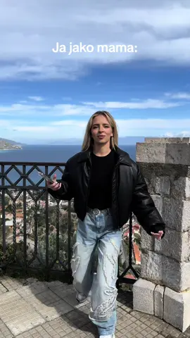 Kocham robic zdjecia i nagrywac pozdrawiam 