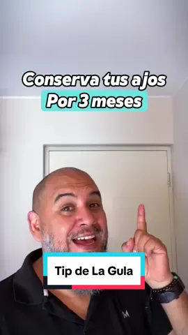 Tip: Cómo conservar ajos pelados ⬇️⬇️⬇️===🧄🧄🧄===⬇️⬇️⬇️ Siguiendo este tip tan sencillo, vas a poder conservar tus dientes de ajo en perfecto estado durante tres meses, además podrás ir usando el aceite que estará saborizado, en cualquiera de tus recetas, en ese caso, no olvides ir rellenando el envase para que los dientes de ajo siempre estén cubiertos de aceite 😉 Ya sabes! Ponte #manosalagula ¡es más fácil de lo que parece!  #tip #tipfacil #truco #tipdecocina #ajosmacerados #ajos #foodbloggerperu #gulaentredos 