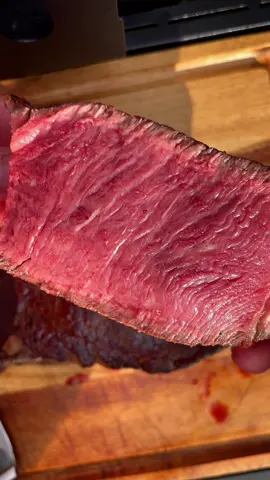 🥩 Tomahawk Thursday 🤩 ➡️ BIG ENOUGH for your appetite ⁉️😁 _____________________________ ...or would you even SHARE?! 🤷🏻‍♂️😅    _____________________________ #tomahawksteak #tomahawk #steak #beef #hungry