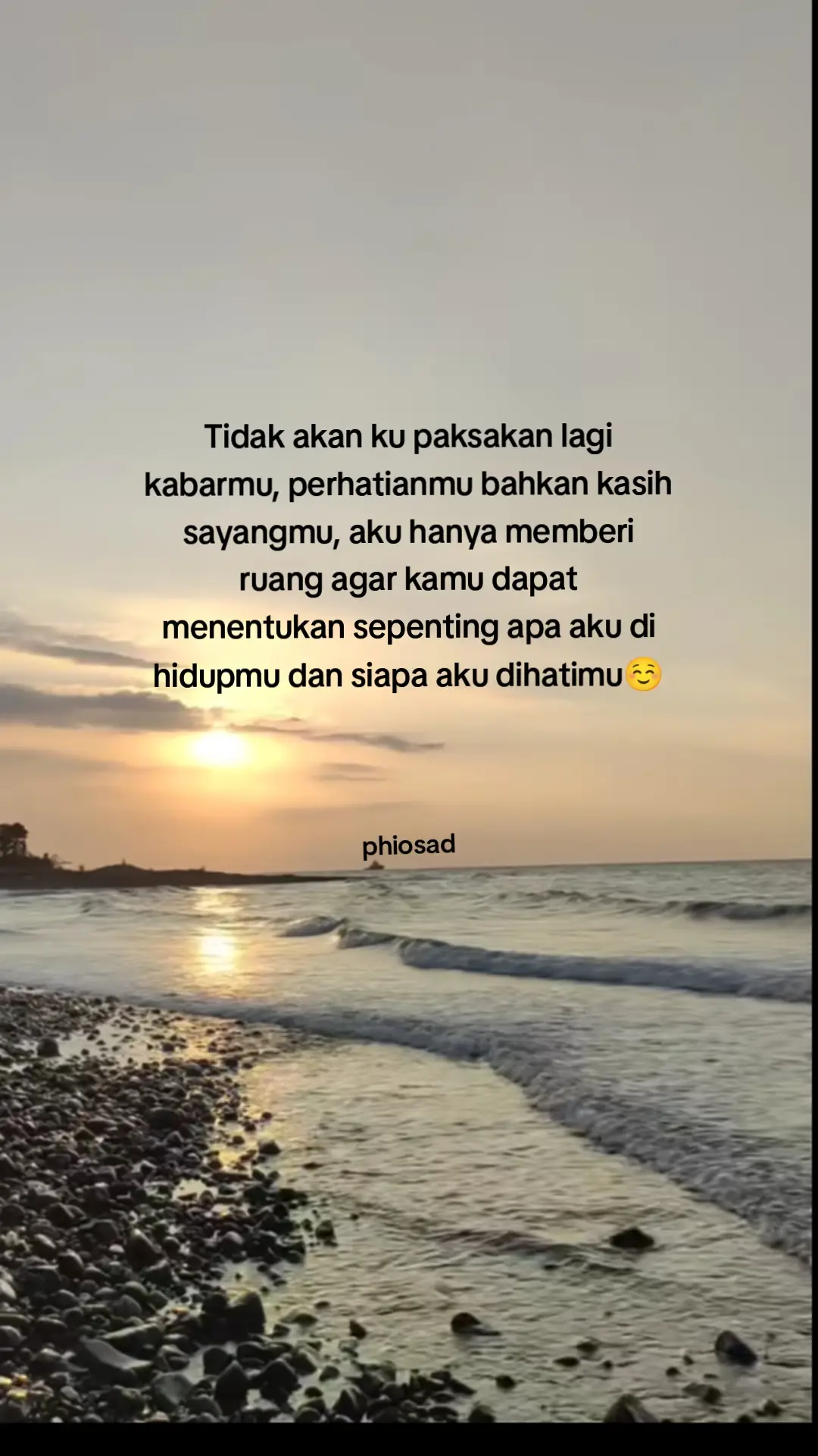 aku sadar diri, sadar posisi dan skrng aku mundur alon alon ☺️ #titikkumpul #aesthetic #quotesoftheday #quotestory #fypシ゚viral #sadstory #sadvibes🥀 #fypviraltiktok🖤シ゚☆♡ #fypシ #storywhatsapp #storywakerenシ #storytime #setorywa #phiosad🍁 #phiosad #sad #phio🍁 #sadphio🍁 #sadphio #fyppppppppppppppppppppppp #galaubrutal #xyzbca 