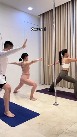 Bringing my boyfriend to Yoga ✨🫶🏼🤣 #yoga #sports #boyfriend 