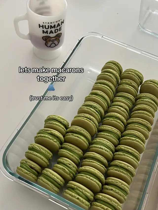 the right tools are so much more important than any “hack” you will come across for making macarons ☝🏻 #macarons #baking #cooking #fyp #howtomake #macaron 