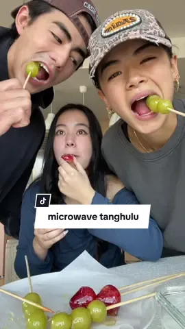 TANGHULU IN THE MICROWAVEE!!! this was so easy and delish I wanna make it again already😭 #tanghulu #tanghuluasmr #Recipe #EasyRecipe #asmr 