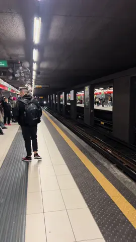Milan Metro 😁❤️✌️Ⓜ️ #milan #milano #milanitaly #italy #metro #milanmetro #metrotrain #milantrainstation 