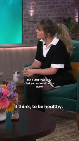 #stitch with @Kelly Clarkson Show : during the interview with Mark Wahlberg, Kelly Clarkson wore a dress from Staud! . . #kellyclarkson #kellyclarksonshow #staud#stauddress #fashiontiktok #tvshow 