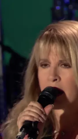 Stevie Nicks - Dreams (Live in Chicago, 2008) #StevieNicks #Dreams #Chicago #00s #Rock 👑🖤