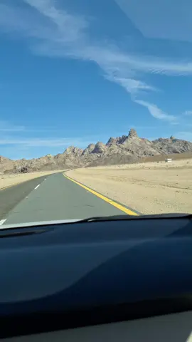 Alwajh To Madina Road🥰 Travelling to Madina Prophet Muhammad SAW #allula #madina #saudi #foryou#foryoupage 