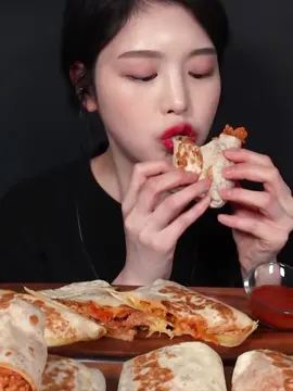 Taco Bell burrito, quesadilla, chicken tacos and cheese nachos MukBang #boki #bokibites #bokibitesasmr #bokieating #eatwithboki #bokimukbang #bigbites #food #eating #mukbang #asmr 