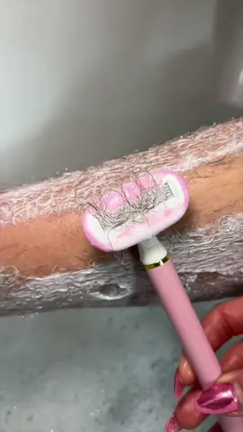 haven’t shaved in months tbh #asmr #satisfying #shaving #legshaving #skincare #beauty #razor #trulybeauty 