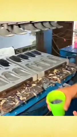How to produce plastic sandals #factory #handmade #make #process #procedure #erecatting #viral #relax #foryourpage #foryou #fypシ 