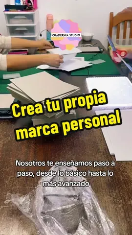 Si estas pensando en emprender es el momento! Las agendas y cuadernos personalizados tienen mucha demanda en el mercado 💸👀 #emprendedesdecasa #manualidades #agendashechasamano #cuadernosartesanales #diseñodeagendas #encuadernación #papeleriacreativa #personalizaciondeagendas #planificadores #papeleriabonita #papeleriapersonalizada 