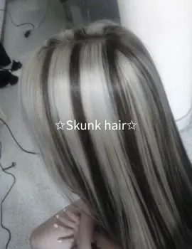 Hairstyles 4 u! #skunkhair #hairstyles #y2k #2000s #fypシ #hairforu #floptok #fyppppppppppppppppppppppp #fypシ゚viral #like 