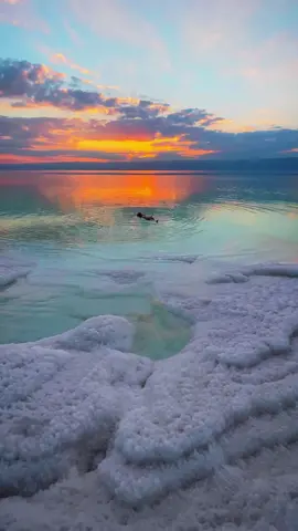 Sunset over the Dead Sea  #jordan🇯🇴 #deadsea #Traveler 