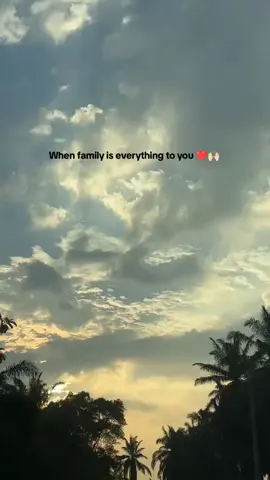 My whole heart ❤️ #yourhealerkani #tamiledits #tamilsong #tamilove #tamilvibes #santoshasaralil #samudhram #alaganachinnadevathai  #tamilkudumbam #familylove❤️ #family 