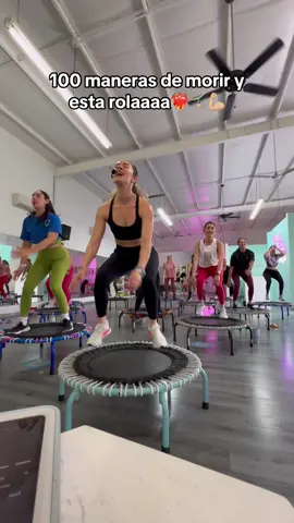 Ufffaaaaaaaa se ve mas facil de lo que ess❤️‍🔥❤️‍🔥🥵🥵🤸🏼‍♀️🤸🏼‍♀️💪🏼💪🏼🤩. . . #Jumpit #Trampolin #Cardio #Fitness 