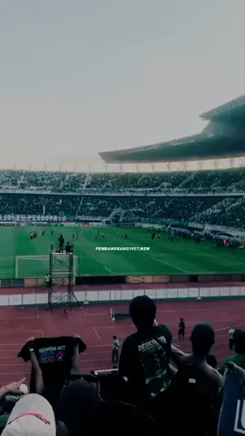 TENGGELAMKAN CLUB NIREMPATI🚫 #persebaya #persebayafans #bonek #bonitapersebaya #aremania #arunmlgrun #salamsatunyali 