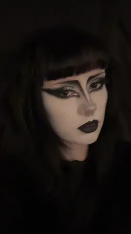 trying trad goth makeup for the first time 🖤 let me know how i did, the nose contour looks terrible i apologize about that | #tradgoth #tradgothmakeup #goth #redlobster #makeup #creativemakeup #tutorial #art #fyp #xybca #makeupinspo #makeupideas 