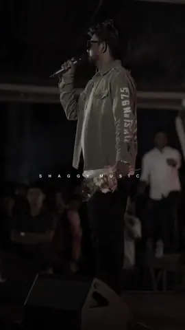 රෑ හීන ගානෙ ආයෙ ආයෙ ඔය රූපෙ පේන වාරේ නුඹෙ දෑස මානේ නැවතුනා🤍🌼💐 #nethmanema #nethmanemalyrics #dilubeats #shaggy_music #viral #trending #premadariliveinconcert  #foryoupage #fyp 