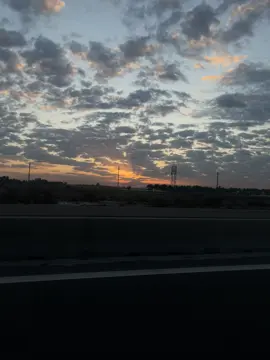 #الطريق #تصوير #اعلام #غيم #الصباح #شوارع #شمس #سيارات #طريق #اجواء_خيالية #روعه #صباح 