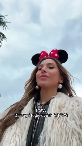 @Disneyland Paris ✨ with 2 BOYS be like 😂 Do you know what that means? #DisneylandParis #disneyland #disneywithkids #disneymagic #fy #fypシ #fyp #trending #viraltrend #fyptrending 