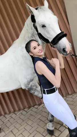 Cari Takjil Bawa Princess Nicolin Boleh Gak Ya? #fyp #aprisdevita #foryourpage #bestvideo #esquestriagirl 