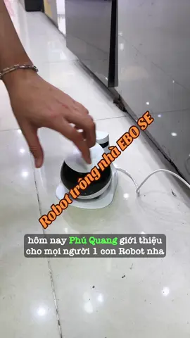 EBO SE là một robot camera hỗ trợ cho việc trông nhà, trông em bé và thú cưng: Có thiết kế mang hơi hướng tương lai khoa học viễn tưởng, với hình dáng khá giống với một phi thuyền không gian. Là một robot camera với mục đích trông trẻ và thú cưng, nên sẽ đi kèm cả loa và micro. Camera của EBO sẽ nằm ở mặt trước và độ phân giải của chiếc camera này là 1080P. Có thiết kế dạng tumble, nói dễ hiểu là như con lật đật. Dù có bị đẩy đi hay quăng như thế nào thì EBO vẫn sẽ quay trở lại tư thế đứng của mình. #phuquangkts #ebo #ebose 