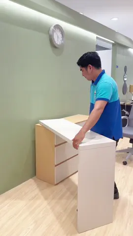 Straight desk or L-shape? Why not both? 🙌🏻 Witness the beauty of SCANDI up close and personal at #furnituresourcephils Festival Supermall Alabang and SM Megamall. 💙