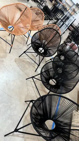 Cadeira Acapulco feitas com fibra sintética - Baruque Decor Converse com Baruque Decor no WhatsApp: https://wa.me/551935812121  Enviamos para todo Brasil! #cadeira #móveis #acapulco #decoração #decoraçãodecasa #piscina #lazer #Home #homedecor #homedecoration #homedecordiy #DIY #diyproject  @baruqedecor no insta