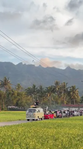 Borobudur Afternoon Ride 🏁 #borobudur #vespa #holafest #vespaindonesia #vespaclassic 