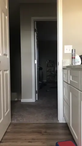 Scared prank _ the last woman 🤣 #scarepranks #scarecamchallenge #foryou #scarecam #scary #funnyprankvideos #jumpscare #funnymoments #fails #funny #scarecoworker #hahaha 