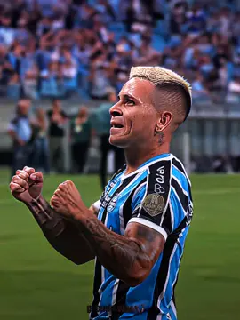 ELE ESTA DEVOLTA 🇪🇪🇪🇪 #gremio #soteldo #gremiomaiordosul💙🖤🤍 #gremiocopeiro #santos #gremioreidosul #brasileirao #fyyy 