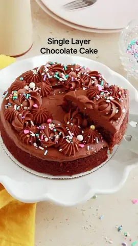 SMALL BATCH CHOCOLATE CAKE 🍫🥳 I baked this as a mini layer cake a few Reels ago but here’s another option: a single-layer 6-inch cake! It’s extra moist, ultra decadent, and so easy to make with just one bowl + some simple ingredients 🙌🏽 Whip it up for your next date night or small gathering (it serves 2-4) 🥰⁣ ⁣⁣ SMALL BATCH CHOCOLATE CAKE⁣⁣ Yield: 3-layer 4-inch cake or a single layer 6-inch cake⁣⁣ ⁣⁣ INGREDIENTS⁣⁣ 1/2 Cup (65g) all purpose flour⁣⁣ 1/2 Cup (100g) granulated sugar⁣⁣ 1/4 Cup (21g) unsweetened cocoa powder⁣⁣ 1/4 tsp baking soda⁣⁣ 1/4 tsp baking powder⁣⁣ 1/8 tsp salt⁣⁣ 1 large egg, room temperature⁣⁣ 2 Tbsp vegetable oil⁣⁣ 1/2 tsp pure vanilla extract⁣⁣ 1/4 Cup (60ml) buttermilk, room temperature⁣⁣ 1/4 Cup (60ml) hot coffee or hot water⁣⁣ ⁣⁣ INSTRUCTIONS ⁣⁣ 1. Preheat the oven to 350ºF. Grease and line three 4-inch cake pans or one 6-inch cake pan. ⁣⁣ 2. Place all of the dry ingredients into a medium bowl and whisk them together. Add the egg, vegetable oil, vanilla, and buttermilk and whisk until fully combined. Add the hot coffee (or hot water) in a slow stream and whisk until fully combined and smooth. The batter will be very thin. ⁣⁣ 3. Pour the batter into the prepared cake pan(s). If using 4-inch cake pans, bake for 18-22 minutes. If using a 6-inch cake pan bake for 24-28 minutes. ⁣⁣ ⁣⁣ Full recipe (with DIY buttermilk + chocolate frosting) at sugarandsparrow.com/small-batch-chocolate-cake/ ✨⁣⁣ ⁣⁣ #chocolatecake #chocolatelover #chocolate #chocolatefrosting #minicake #layercake #satisfyingfood #cakesoftiktok #cake #cakedecorating #smashcake #birthdaycake #smallbatch
