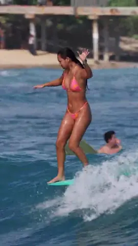 cruising 💃🏼💃🏼 #surfergirls #surf #surfer #saltycrax #surfing #surfergirl #surftok #longboard 