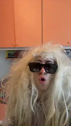 PERÒ IO SONO BELLISSIMA EH NON DITE IL CONTRARIO!!🤬