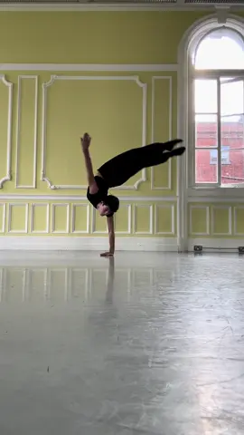 Boogie 💛 #urdangacademy #dance #fyp 