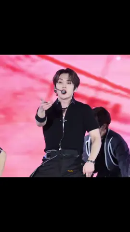 LEE KNOW - CASE 143 #straykids #straykidsstay #straykidsjyp #straykidsfancam #straykidsleeknow #leeknow #straykidsminho #minho #leeknowfancam #stay #kpop #kpopfyp #kpopfypシ #kpoptiktok #fancam #fancamskpop #fy #fyp #fypシ 