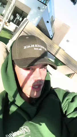 song has crack in it