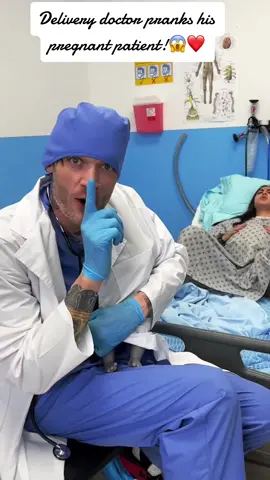 Replying to @Kapitein vos Delivery doctor pranks his pregnant patient!😱❤️#funnyvideos #newtrend #foryourpage #200views #viral #fpy 