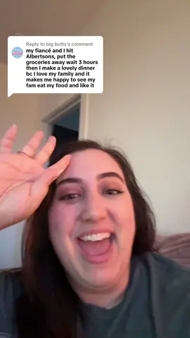 Replying to @big butts parent of the year award!!!!!!