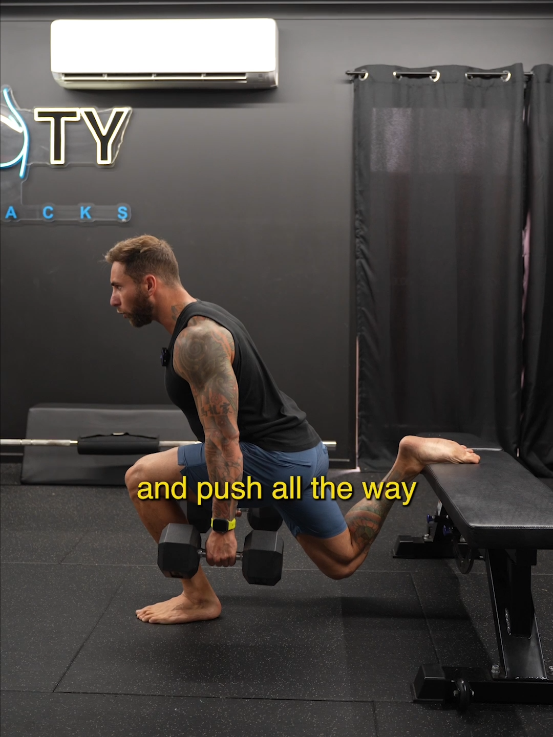 The RIGHT technique for bulgarian split squats #bulgariansplitsquat #glutes #gluteexercise #glutecoach #techniquetips