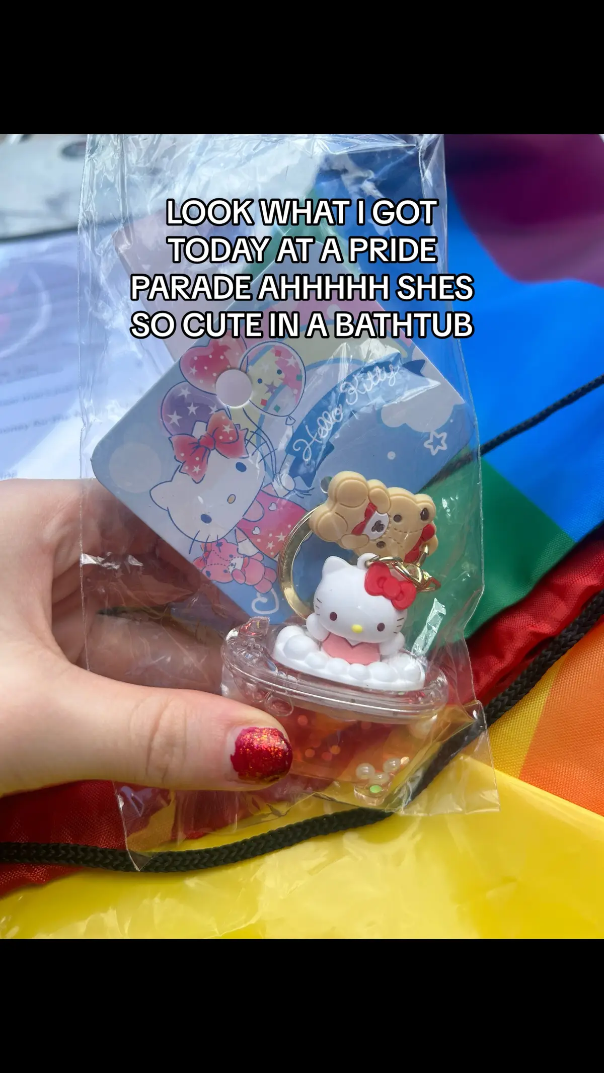 AND SHE HAS HER TEDDY BEAR :33  I’m putting this in the next music video 